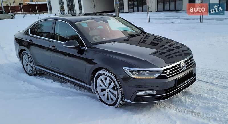 Седан Volkswagen Passat 2018 в Львове