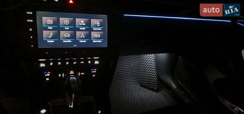 Седан Volkswagen Passat 2018 в Львове