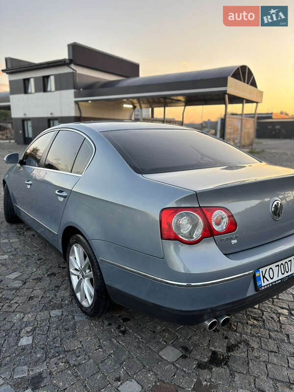 Седан Volkswagen Passat 2010 в Ужгороде