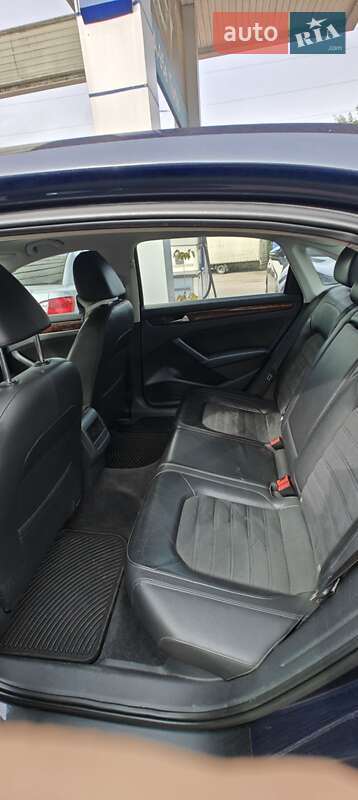 Седан Volkswagen Passat 2012 в Бердичеве