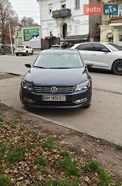 Седан Volkswagen Passat 2012 в Житомире