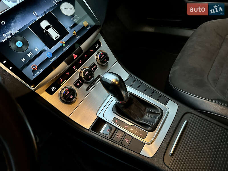 Седан Volkswagen Passat 2012 в Киеве