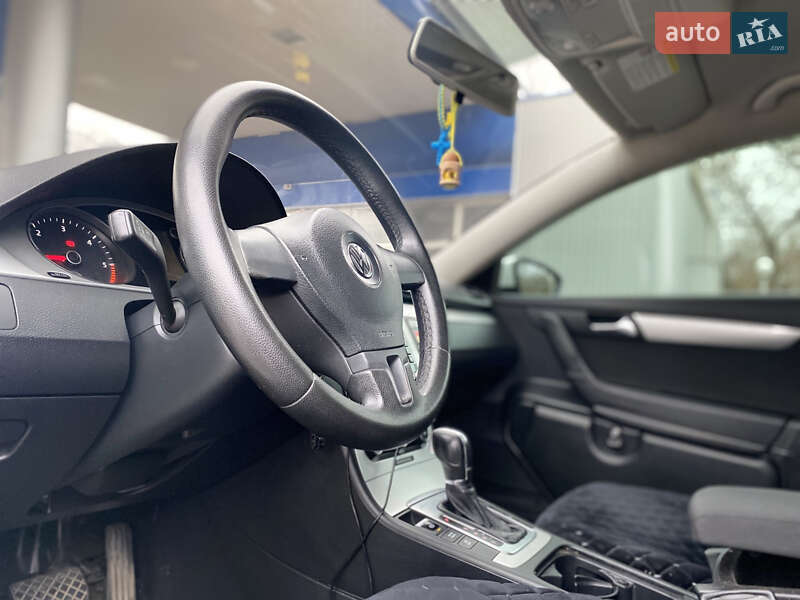 Универсал Volkswagen Passat 2013 в Николаеве