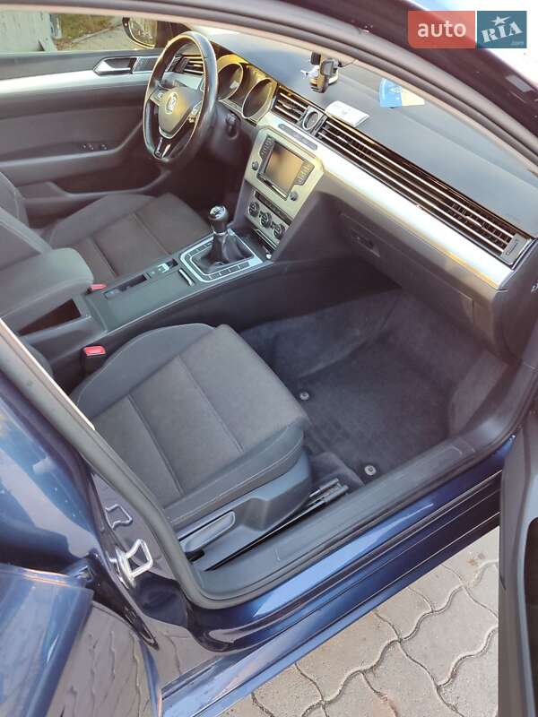 Седан Volkswagen Passat 2016 в Львове фото 8 Седан Volkswagen Passat 2016 в Львове