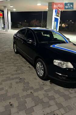 Седан Volkswagen Passat 2009 в Рокитному