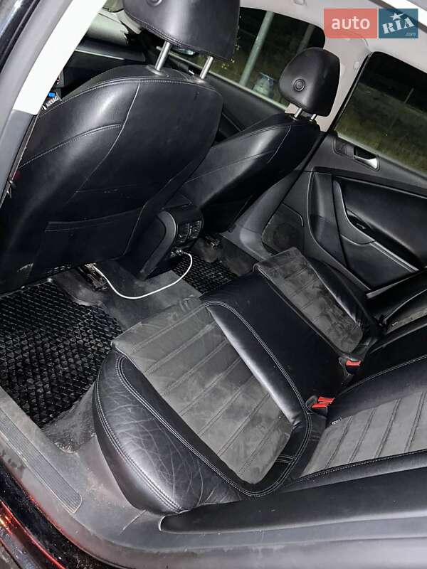 Седан Volkswagen Passat 2009 в Рокитном