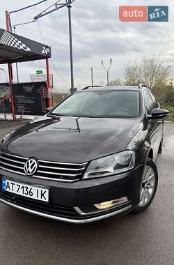 Универсал Volkswagen Passat 2011 в Бурштыне