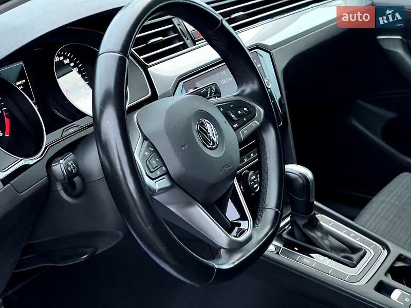 Универсал Volkswagen Passat 2020 в Харькове