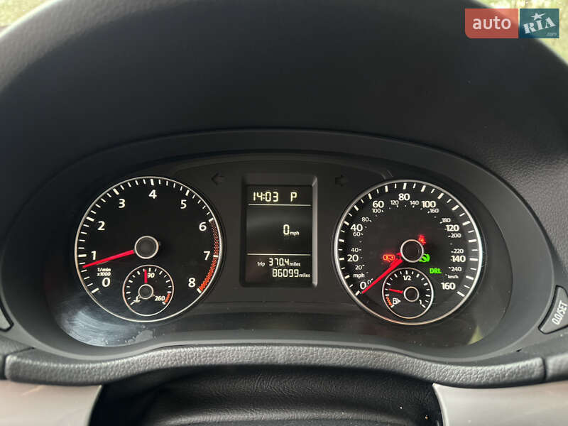 Седан Volkswagen Passat 2014 в Киеве