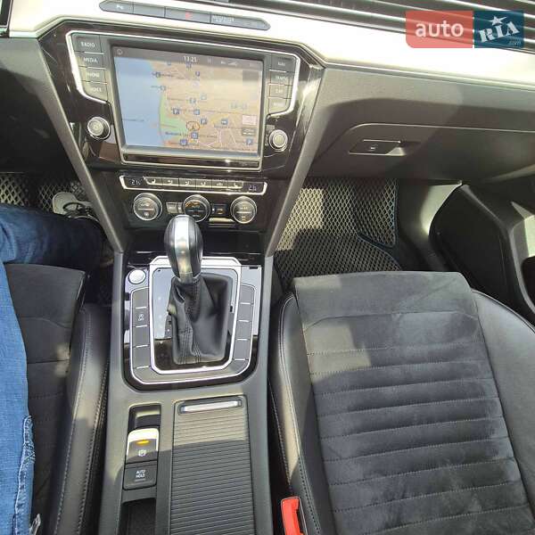 Универсал Volkswagen Passat 2015 в Тернополе