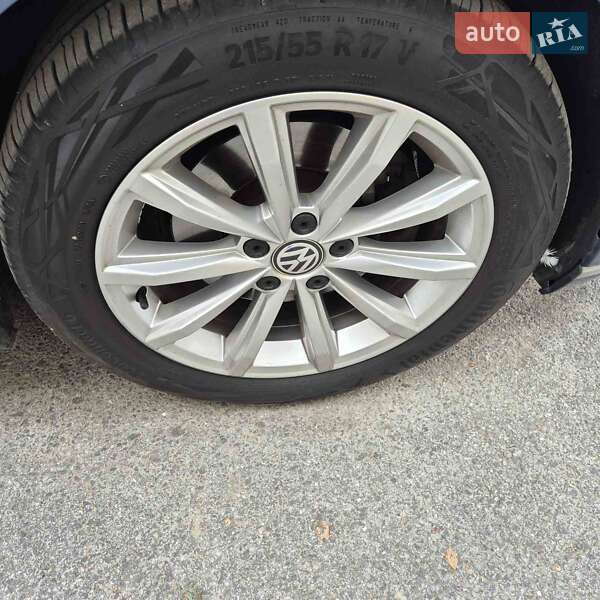 Универсал Volkswagen Passat 2015 в Тернополе