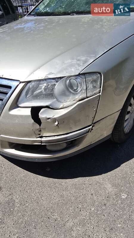 Седан Volkswagen Passat 2006 в Киеве