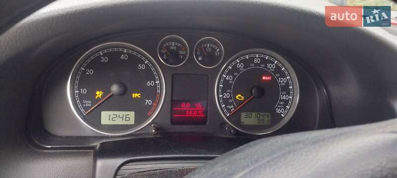 Седан Volkswagen Passat 2004 в Запоріжжі