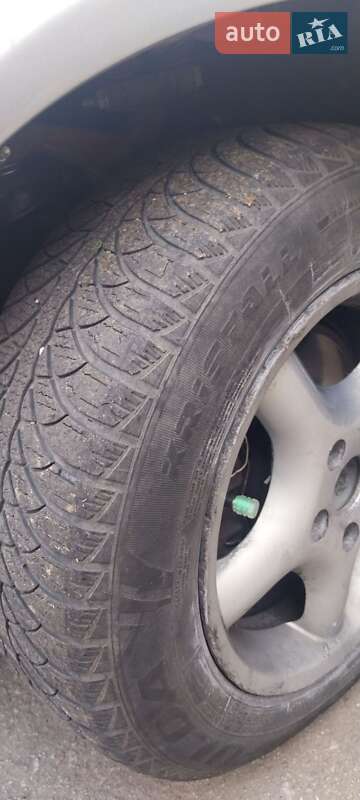 Седан Volkswagen Passat 2004 в Запоріжжі