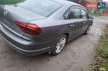 Седан Volkswagen Passat 2018 в Вінниці