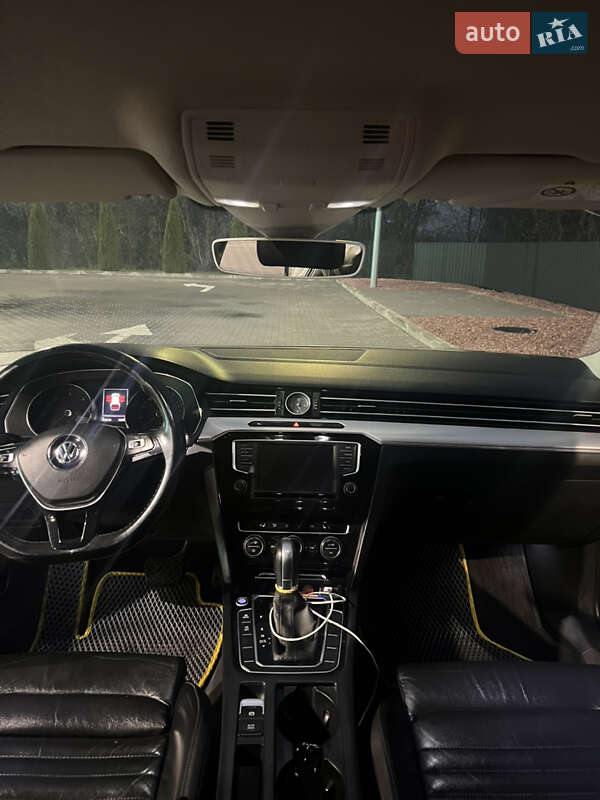 Универсал Volkswagen Passat 2014 в Хмельницком