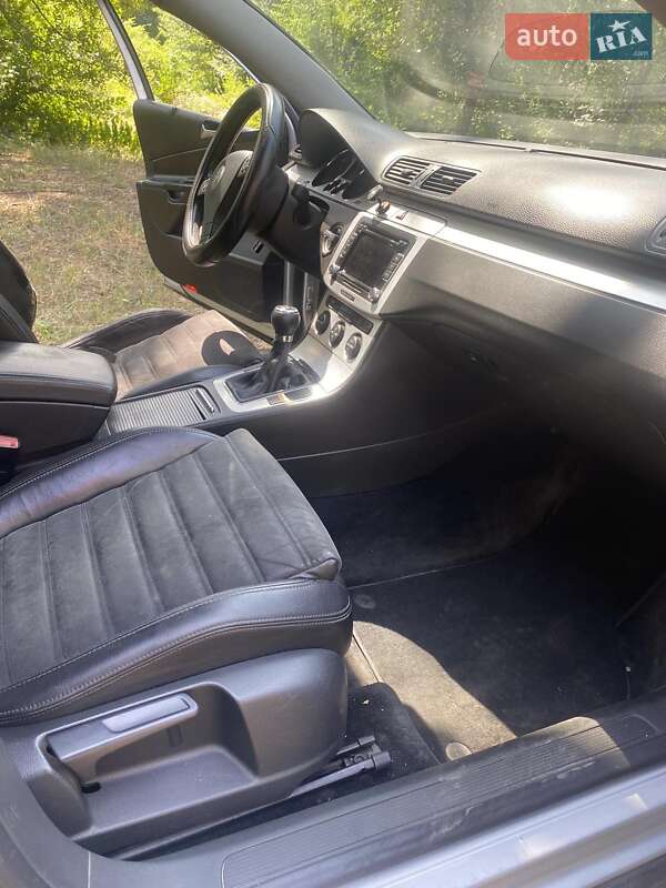 Седан Volkswagen Passat 2009 в Дніпрі