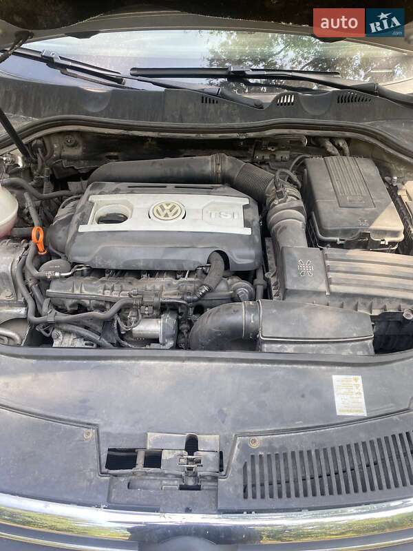 Седан Volkswagen Passat 2009 в Дніпрі