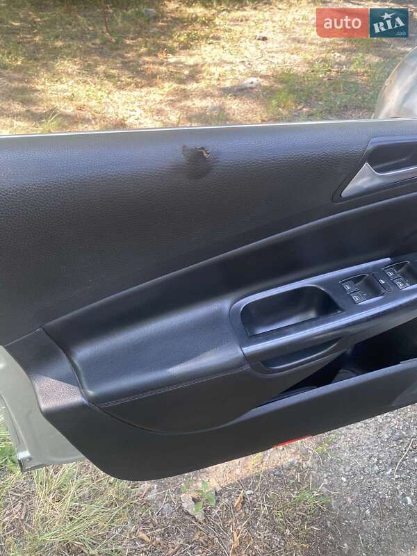 Седан Volkswagen Passat 2009 в Дніпрі