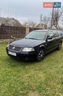 Универсал Volkswagen Passat 2002 в Сторожинце