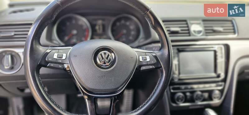 Седан Volkswagen Passat 2016 в Кривом Роге