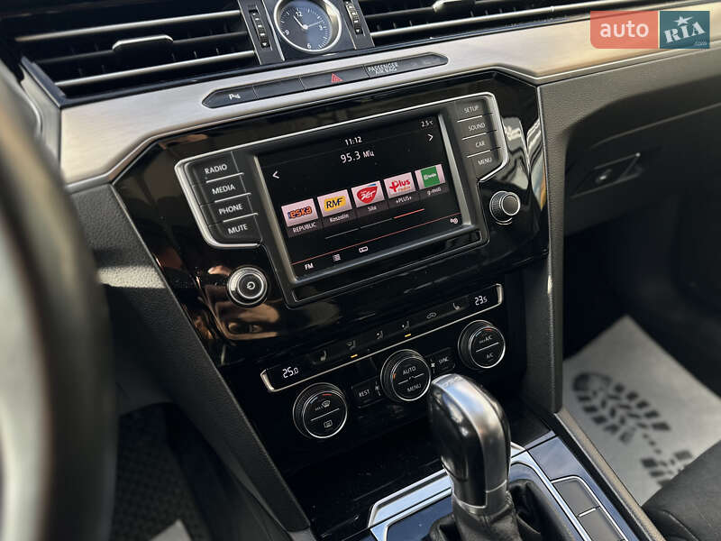 Универсал Volkswagen Passat 2015 в Шептицькому фото 40 Универсал Volkswagen Passat 2015 в Шептицькому