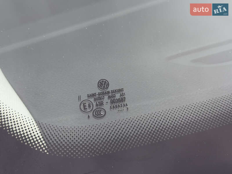 Седан Volkswagen Passat 2015 в Ужгороде