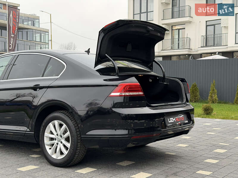 Седан Volkswagen Passat 2015 в Ужгороде