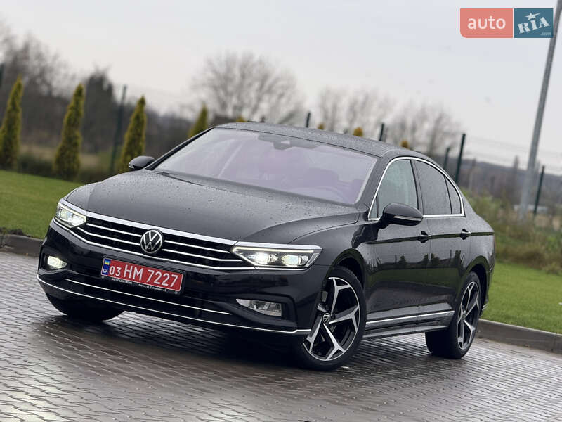 Седан Volkswagen Passat 2020 в Луцьку
