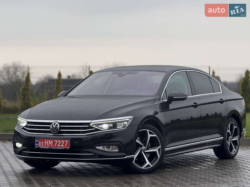 Седан Volkswagen Passat 2020 в Луцьку