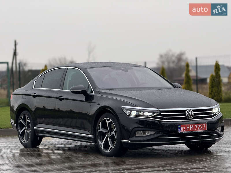 Седан Volkswagen Passat 2020 в Луцьку