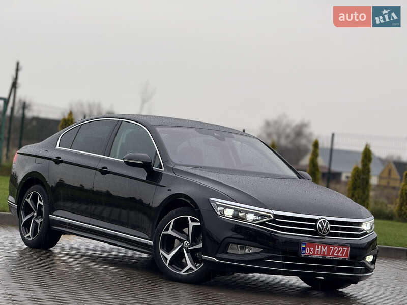 Седан Volkswagen Passat 2020 в Луцьку