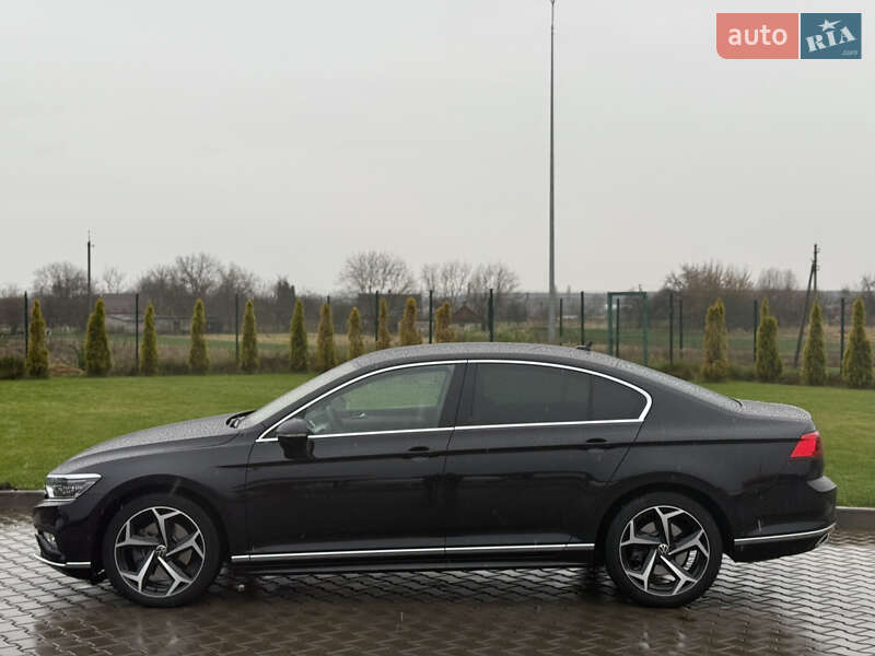 Седан Volkswagen Passat 2020 в Луцьку