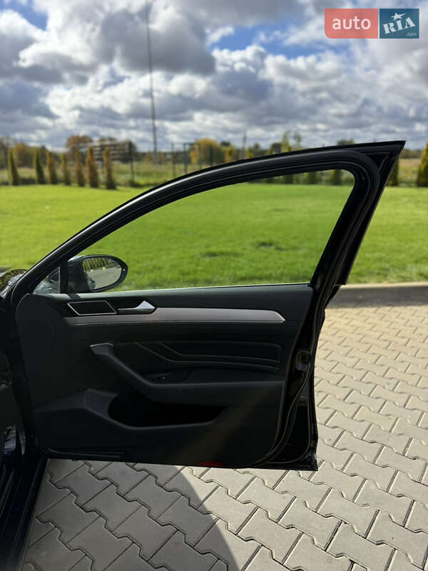Седан Volkswagen Passat 2020 в Луцьку