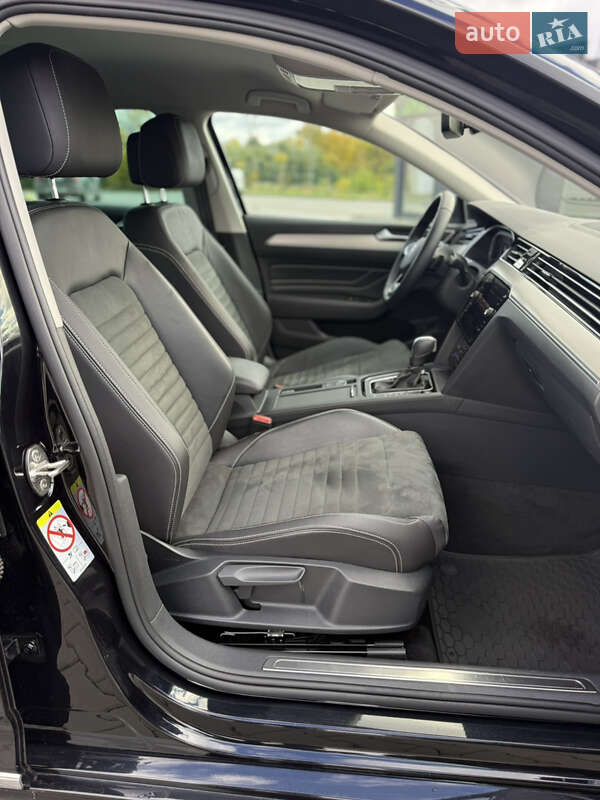 Седан Volkswagen Passat 2020 в Луцьку