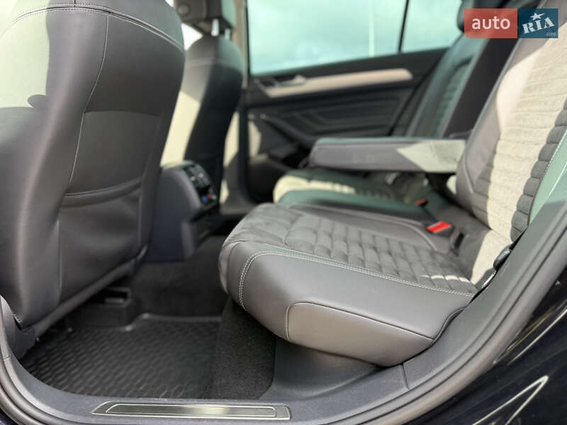 Седан Volkswagen Passat 2020 в Луцьку