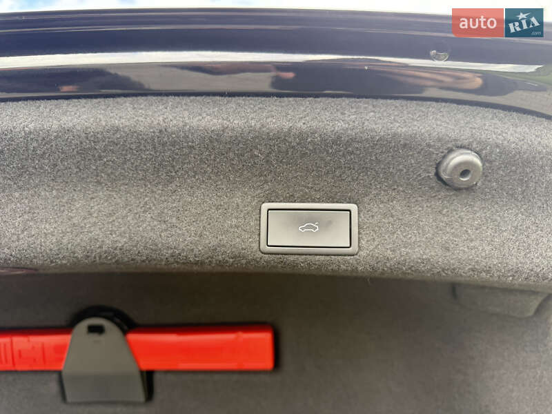 Седан Volkswagen Passat 2020 в Луцьку