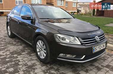 Седан Volkswagen Passat 2012 в Остроге