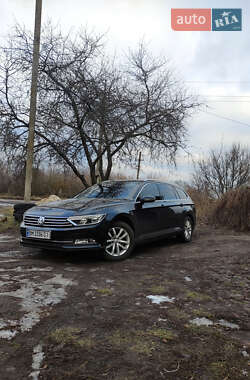 Універсал Volkswagen Passat 2015 в Бурині