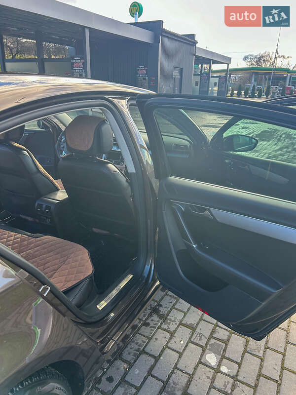 Седан Volkswagen Passat 2012 в Долине