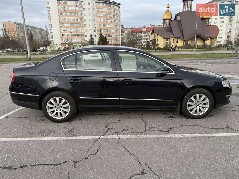 Седан Volkswagen Passat 2006 в Ивано-Франковске
