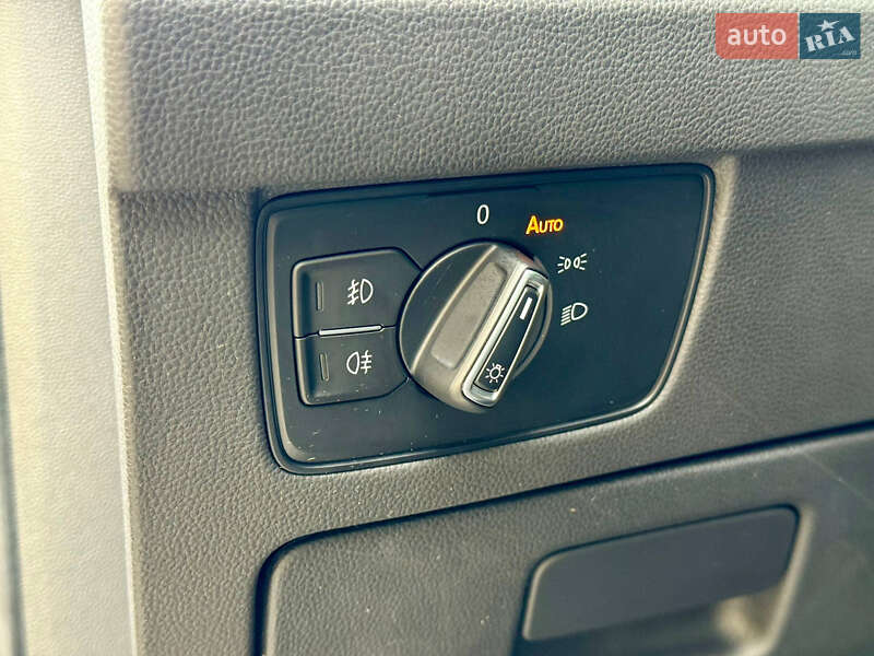 Седан Volkswagen Passat 2018 в Днепре