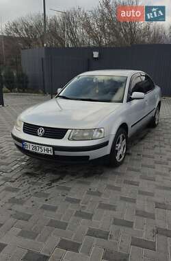 Седан Volkswagen Passat 1999 в Полтаві