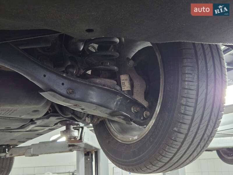 Универсал Volkswagen Passat 2021 в Виннице фото 83 Универсал Volkswagen Passat 2021 в Виннице