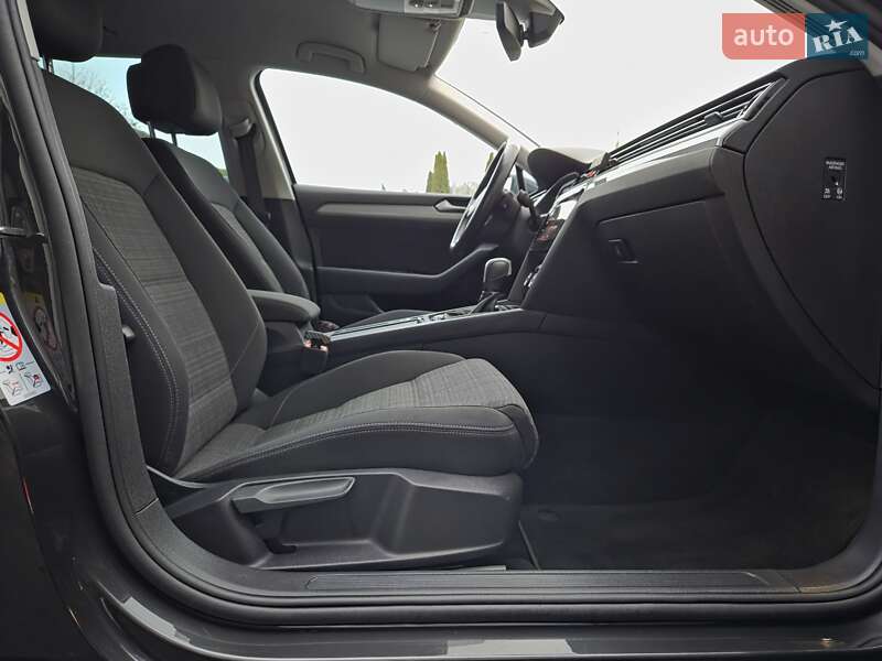 Универсал Volkswagen Passat 2021 в Виннице фото 142 Универсал Volkswagen Passat 2021 в Виннице