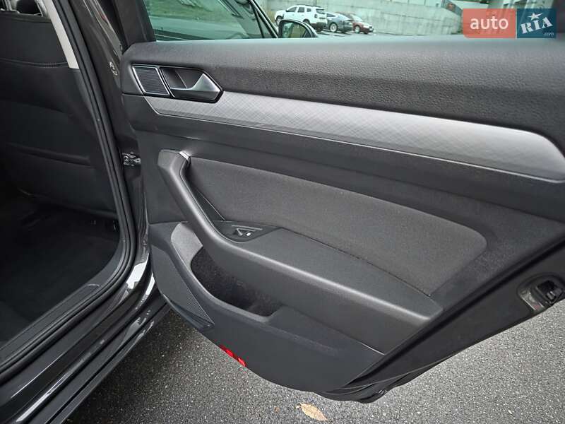 Универсал Volkswagen Passat 2021 в Виннице фото 150 Универсал Volkswagen Passat 2021 в Виннице
