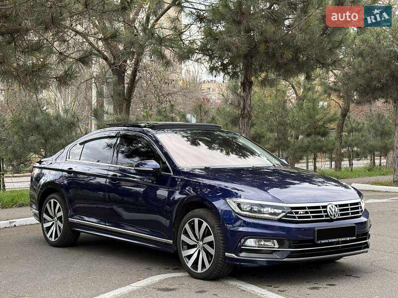 Седан Volkswagen Passat 2018 в Одессе
