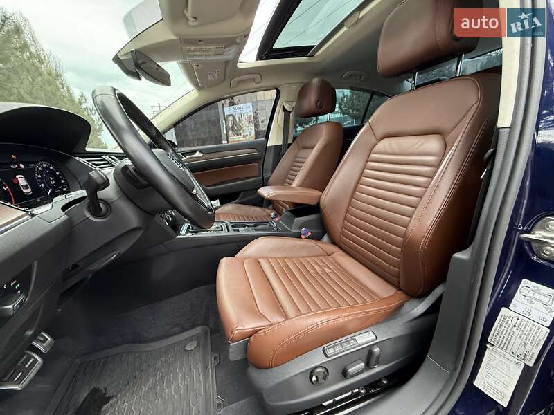 Седан Volkswagen Passat 2018 в Одессе