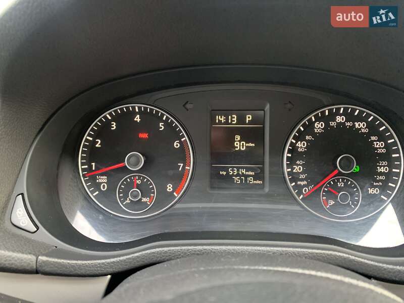 Седан Volkswagen Passat 2013 в Хмельницком