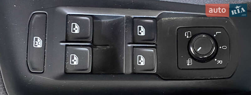 Універсал Volkswagen Passat 2015 в Львові